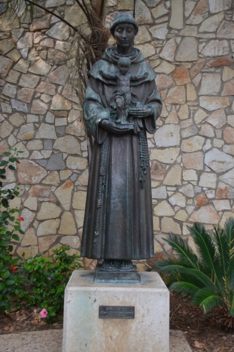 Statue of San Antonio